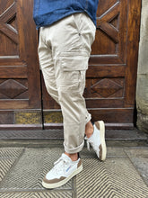 Carica l'immagine nel visualizzatore di Gallery, Pantalone Cargo di Trèz sabbia