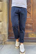 Carica l'immagine nel visualizzatore di Gallery, Pantalone Mike di 3.9 blu