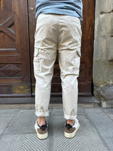 Carica l'immagine nel visualizzatore di Gallery, Pantalone Cargo di Telamira panna