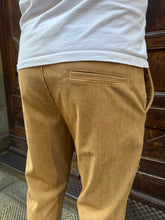 Carica l'immagine nel visualizzatore di Gallery, Pantalaccio Faz in velluto biscotto
