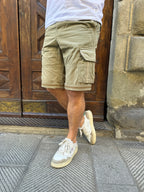 Bermuda Military verde cargo di Trèz