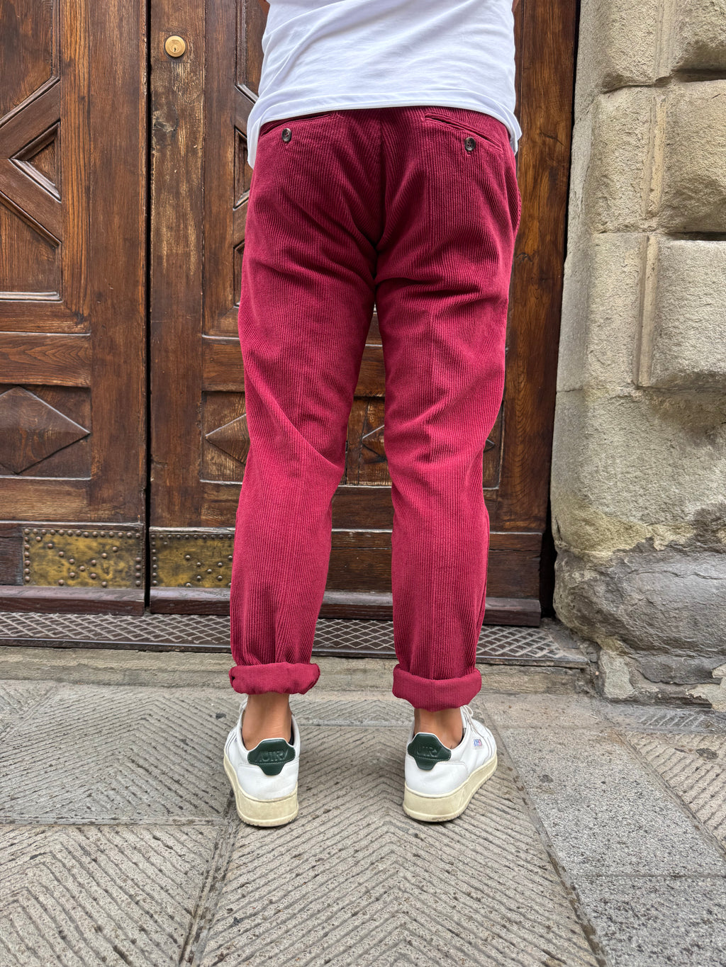 Pantalone Chinos in velluto di Telamira bordeaux
