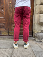 Pantalone Chinos in velluto di Telamira bordeaux