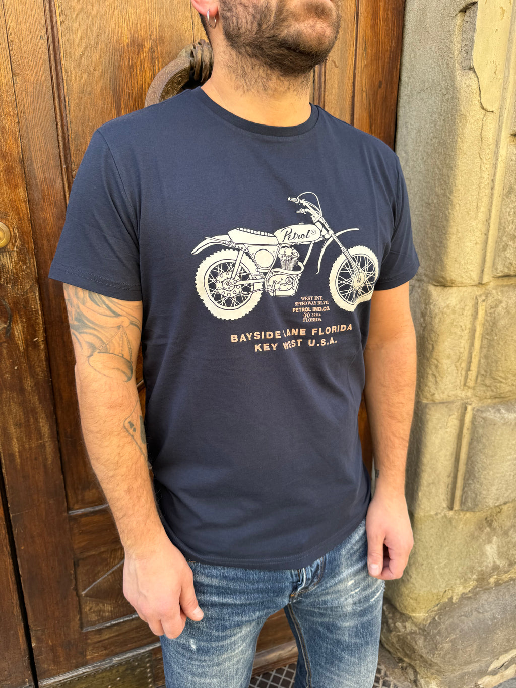 T-Shirt Scrambler di Petrol