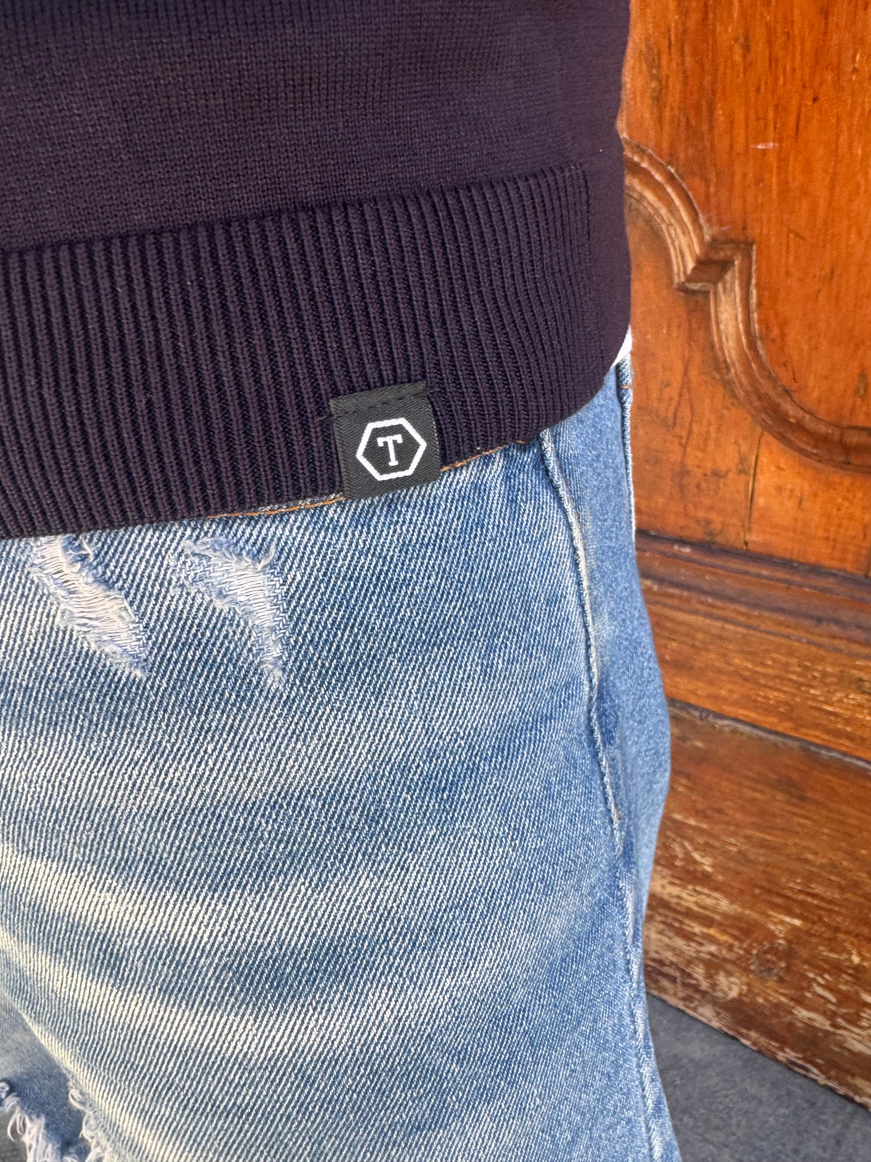 Maglioncino basico di Telamira blu