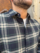Carica l&#39;immagine nel visualizzatore di Gallery, Camicia Boscaiolo a quadri verde di Telamira
