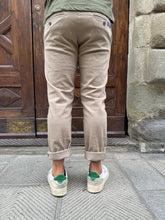 Carica l&#39;immagine nel visualizzatore di Gallery, Pantalone Chinos Leo di Tiffosi
