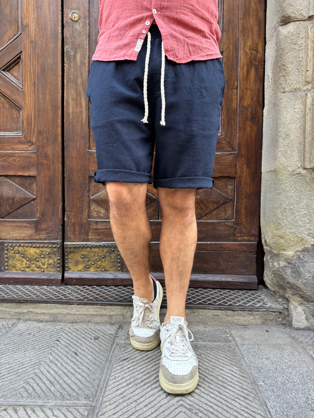 Bermuda Malibù blu in lino