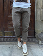 Pantalone Mike di 3.9 fango