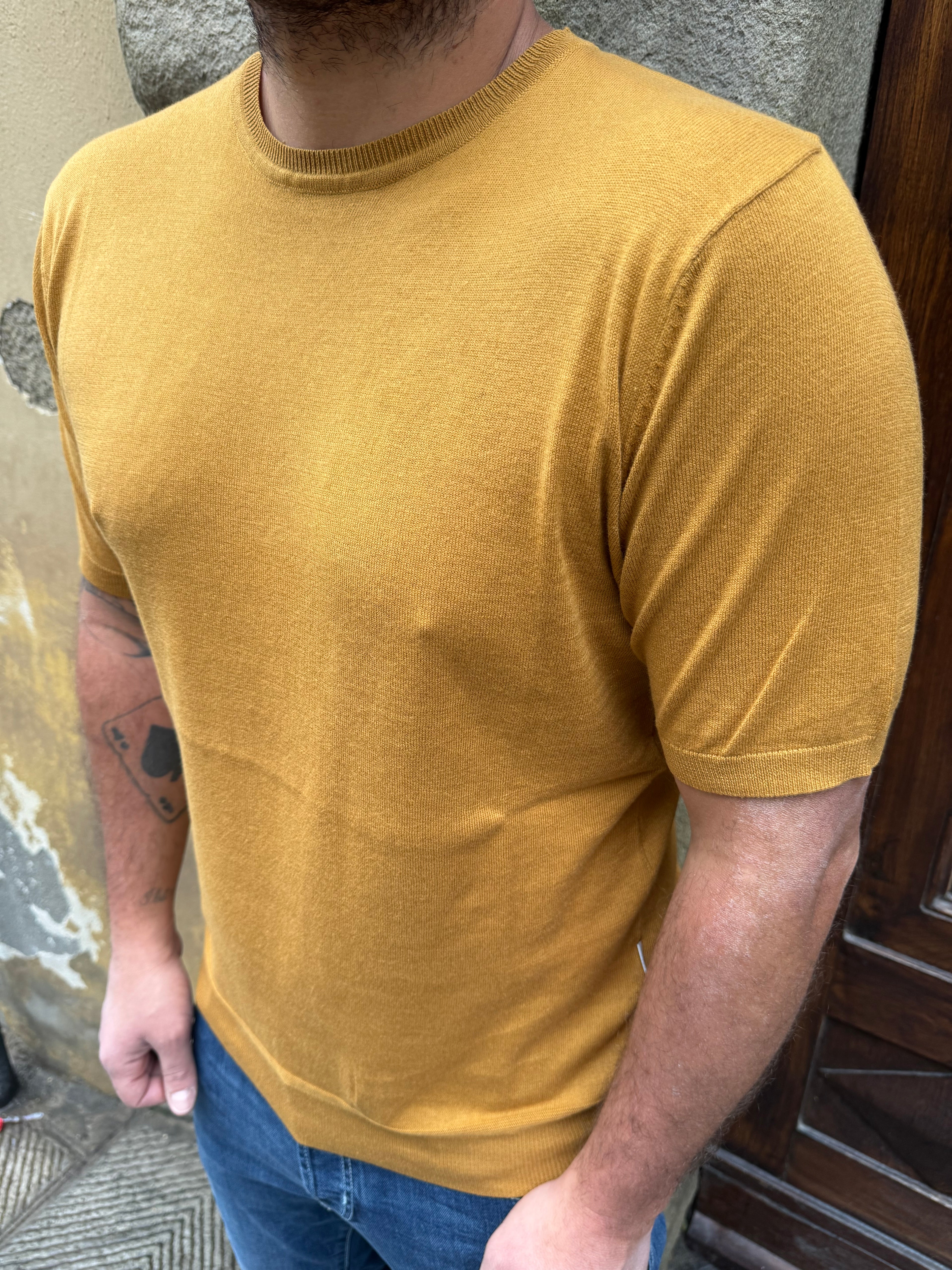 T-Shirt in filo di cotone di Hamaki-Ho senape
