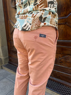 Pantalone Chinos di Tiffosi salmone