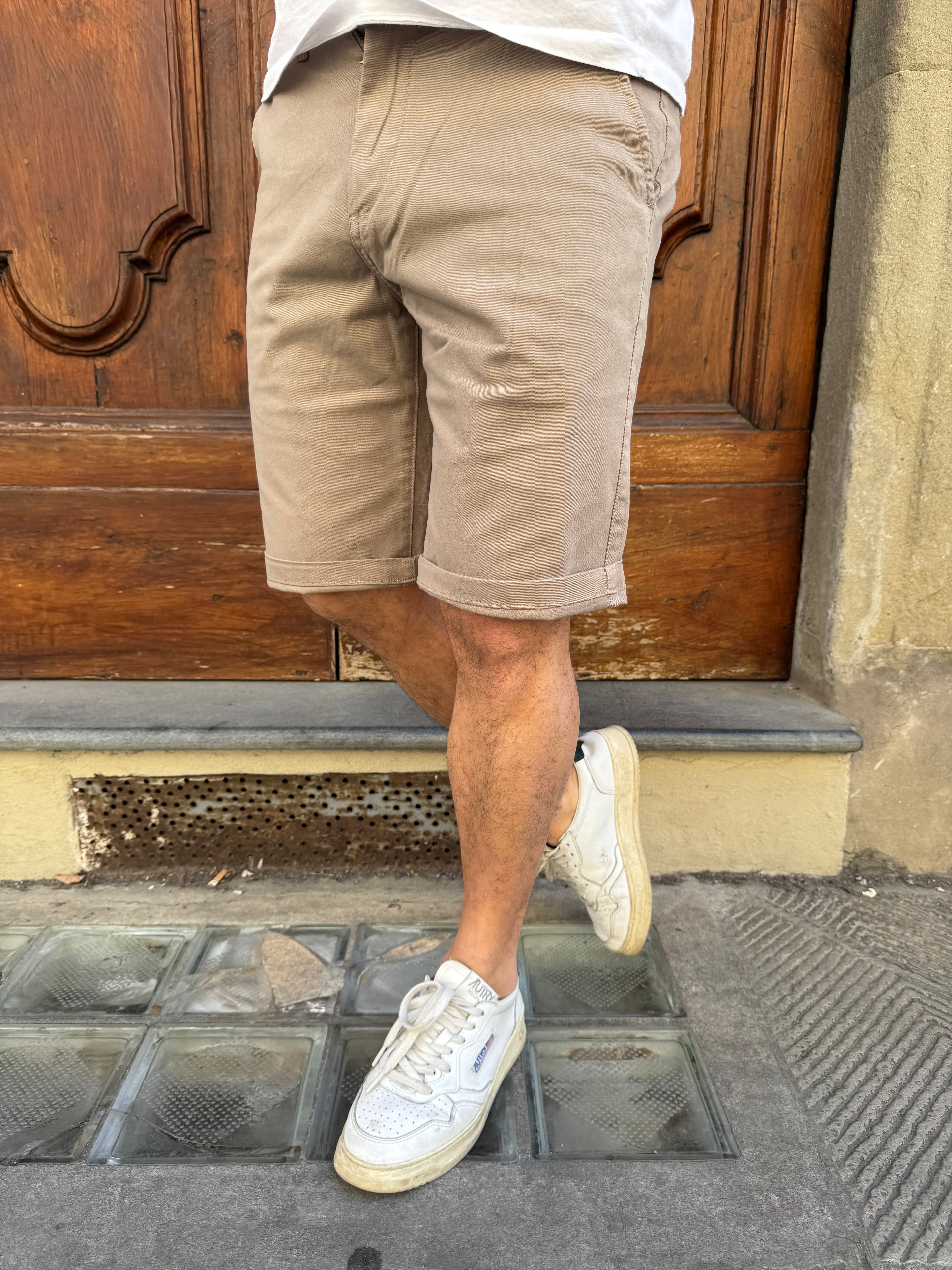 Bermuda Chinos di Tiffosi beige