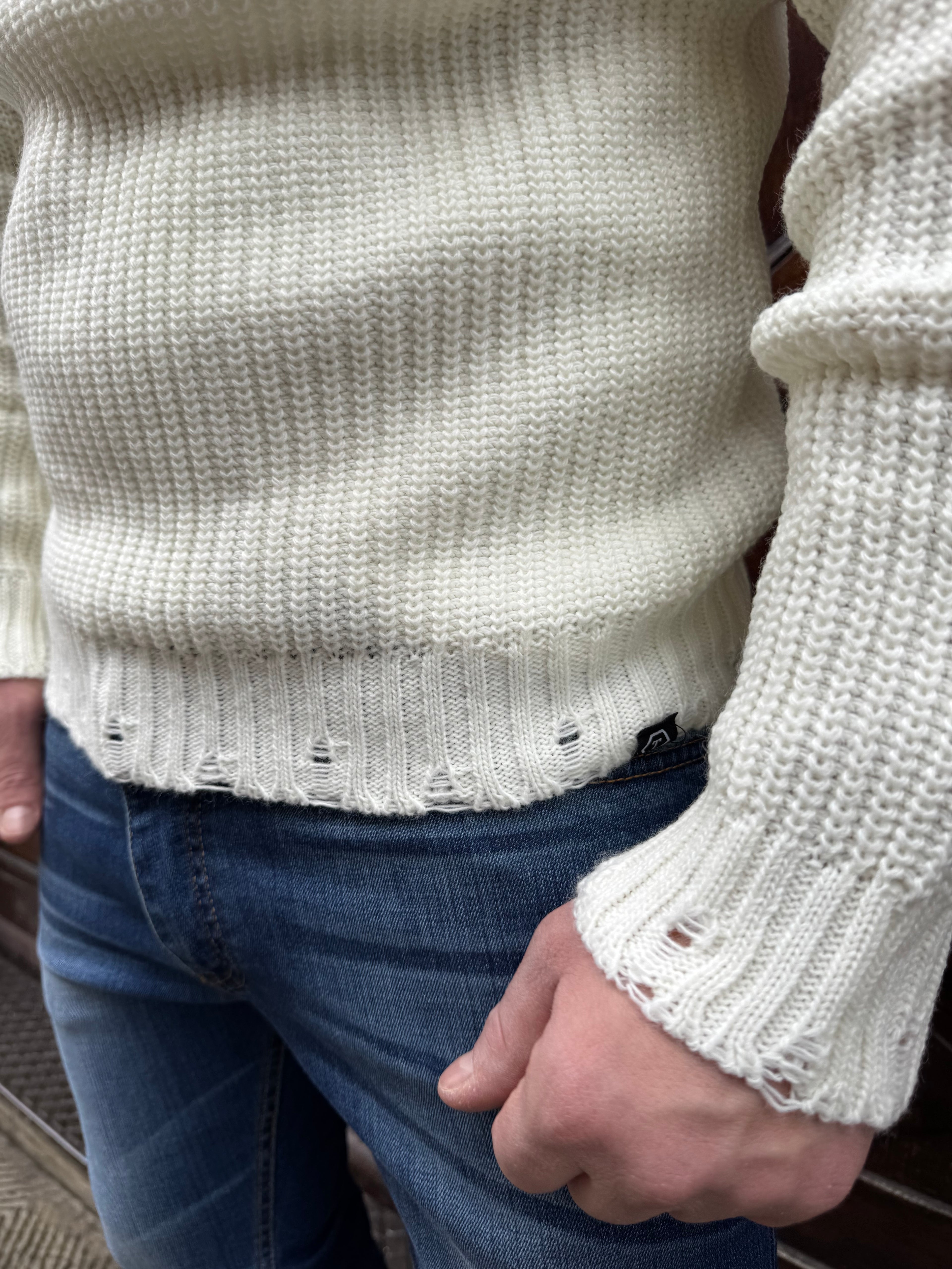 Maglioncino Dolcevita con rotture