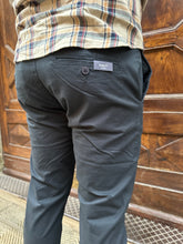 Carica l&#39;immagine nel visualizzatore di Gallery, Pantalone Chinos David di Tiffosi blu navy
