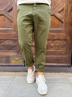 Pantalone Chinos di Hamaki-Ho in piquet verde