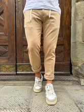 Carica l&#39;immagine nel visualizzatore di Gallery, Pantalone Relax di Myden beige
