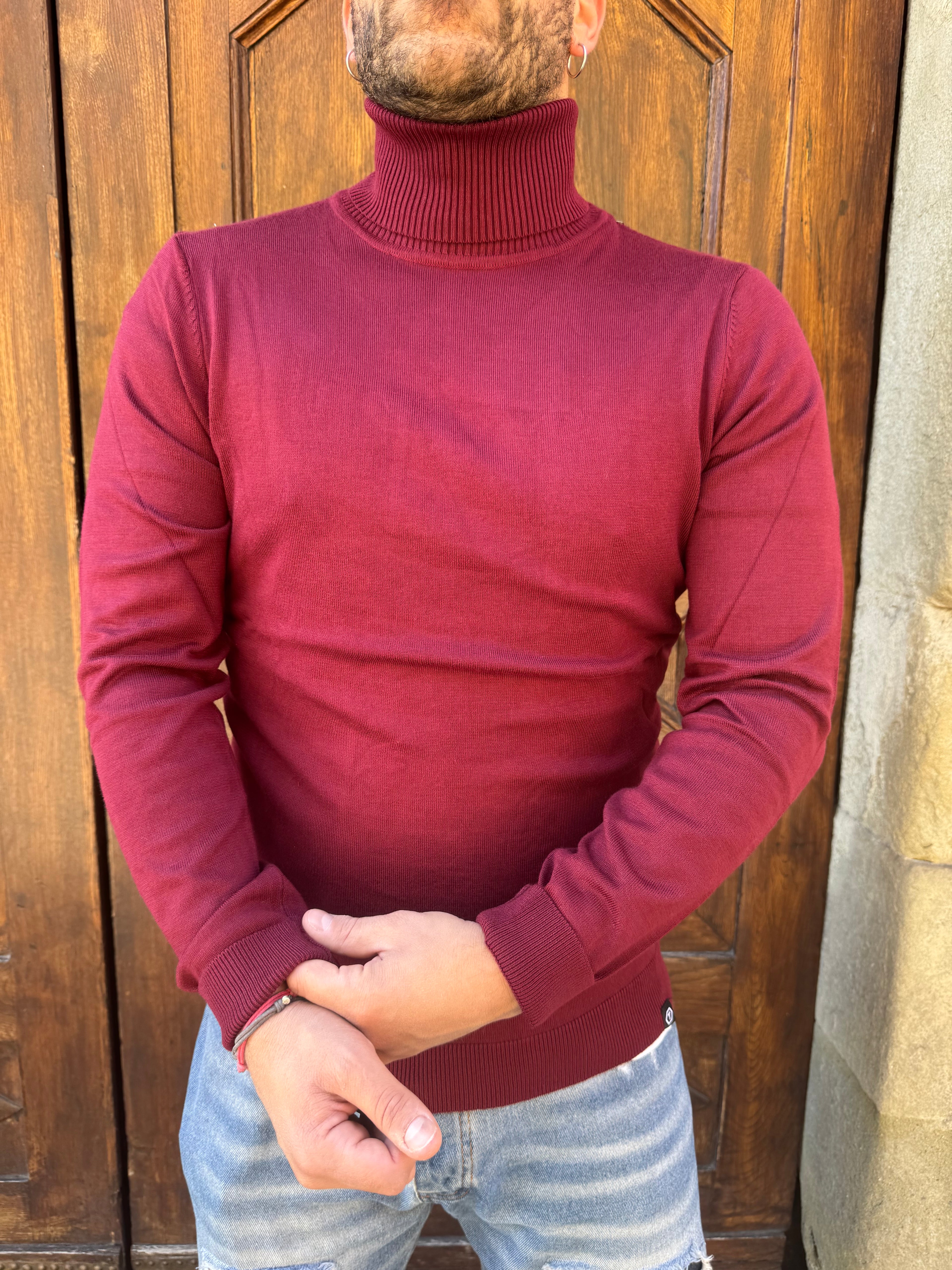 Maglioncino Dolcevita di Telamira bordeaux