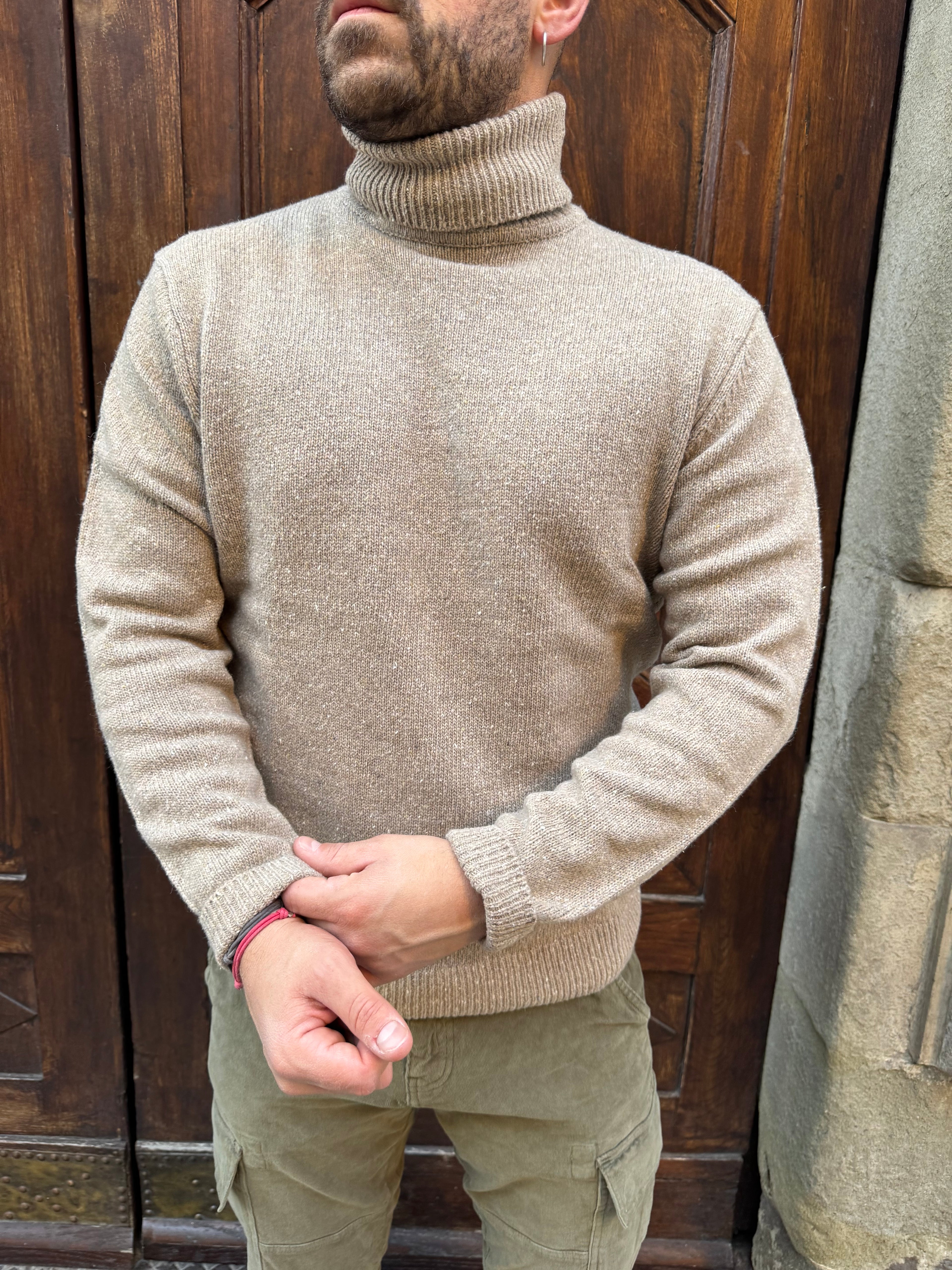 Maglioncino Dolcevita di Tiffosi biscotto