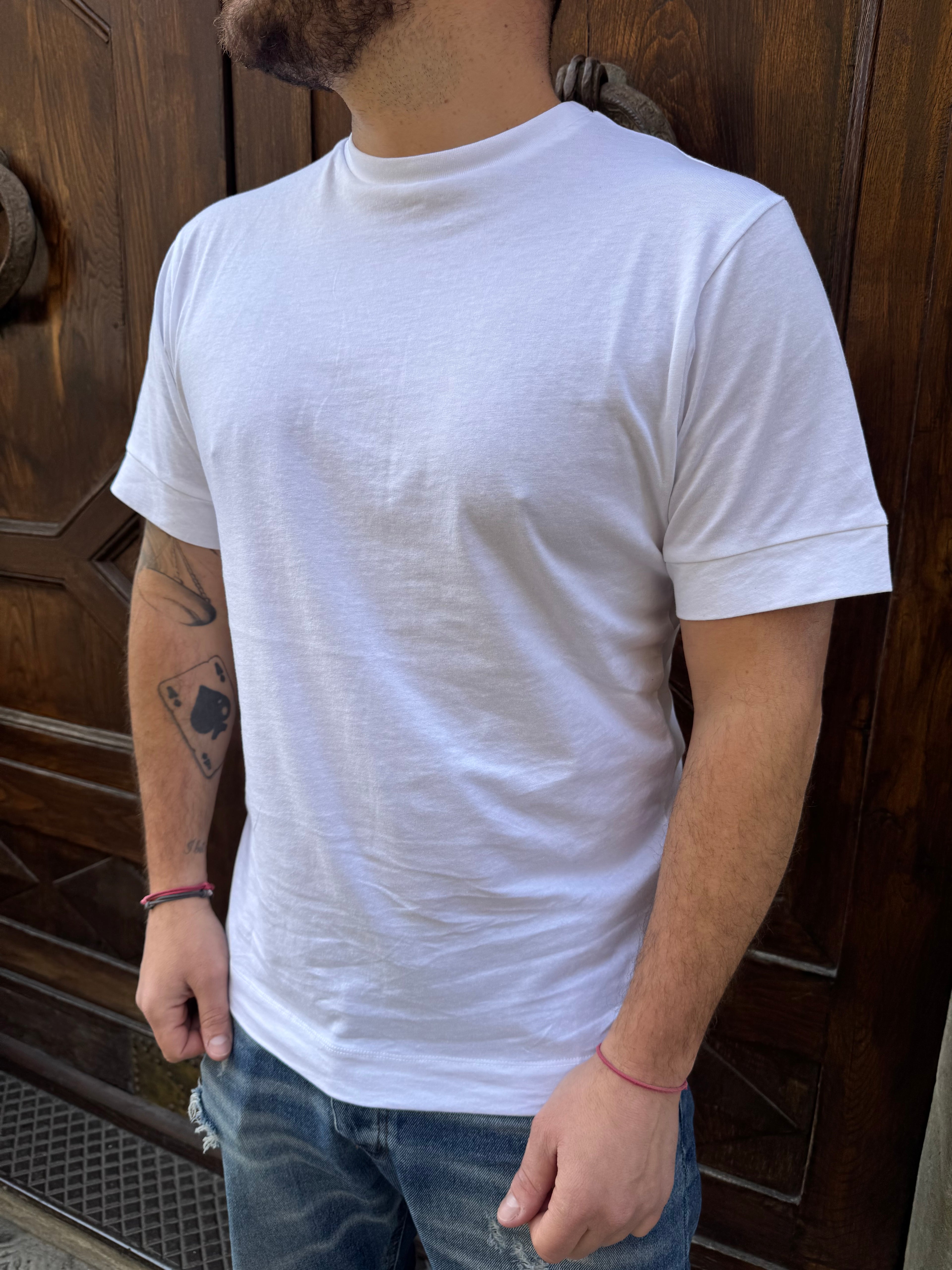T-Shirt Basic di Hamaki-Ho