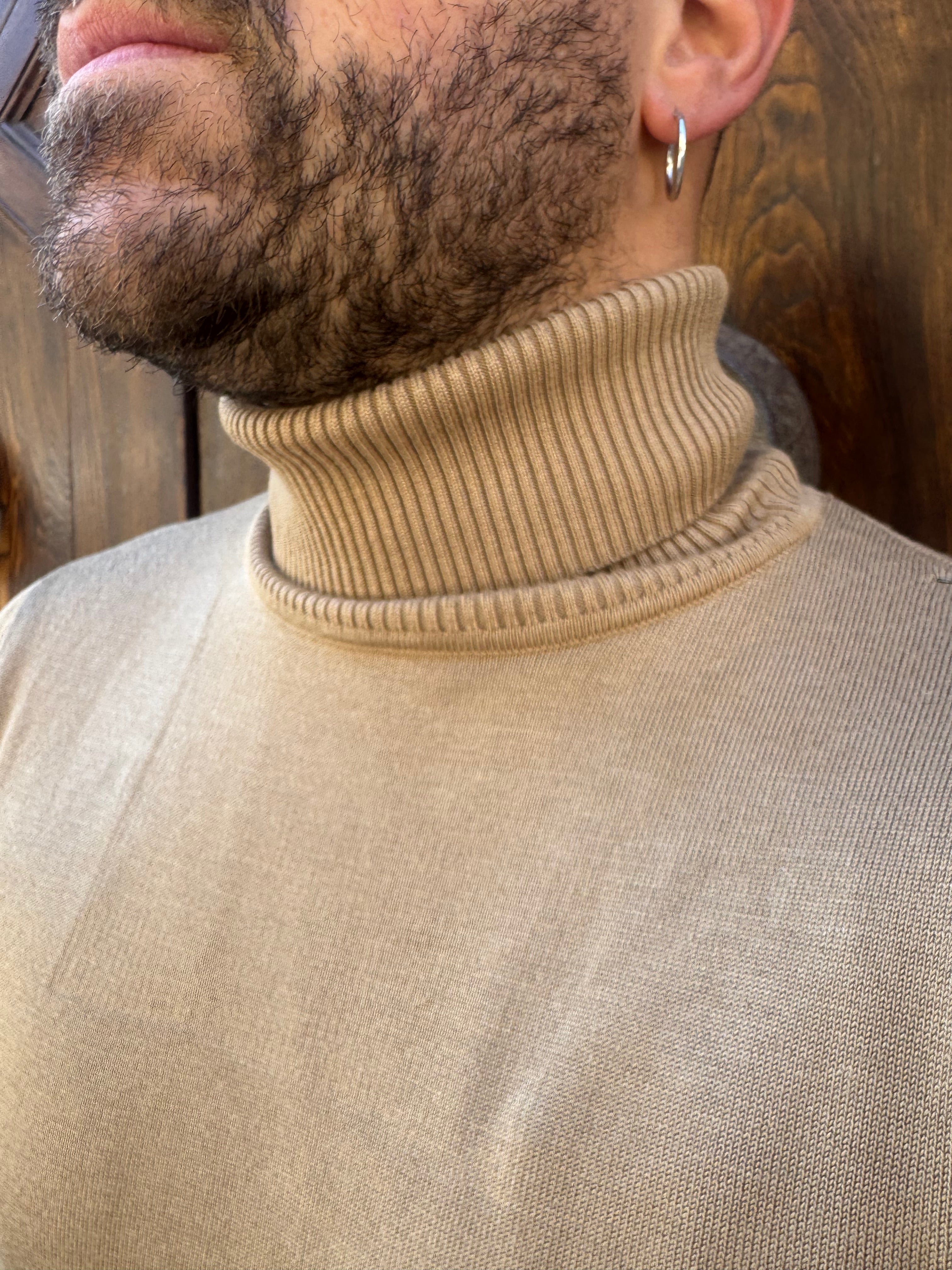 Maglioncino Dolcevita di Telamira senape