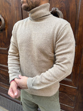 Carica l&#39;immagine nel visualizzatore di Gallery, Maglioncino Dolcevita di Tiffosi
