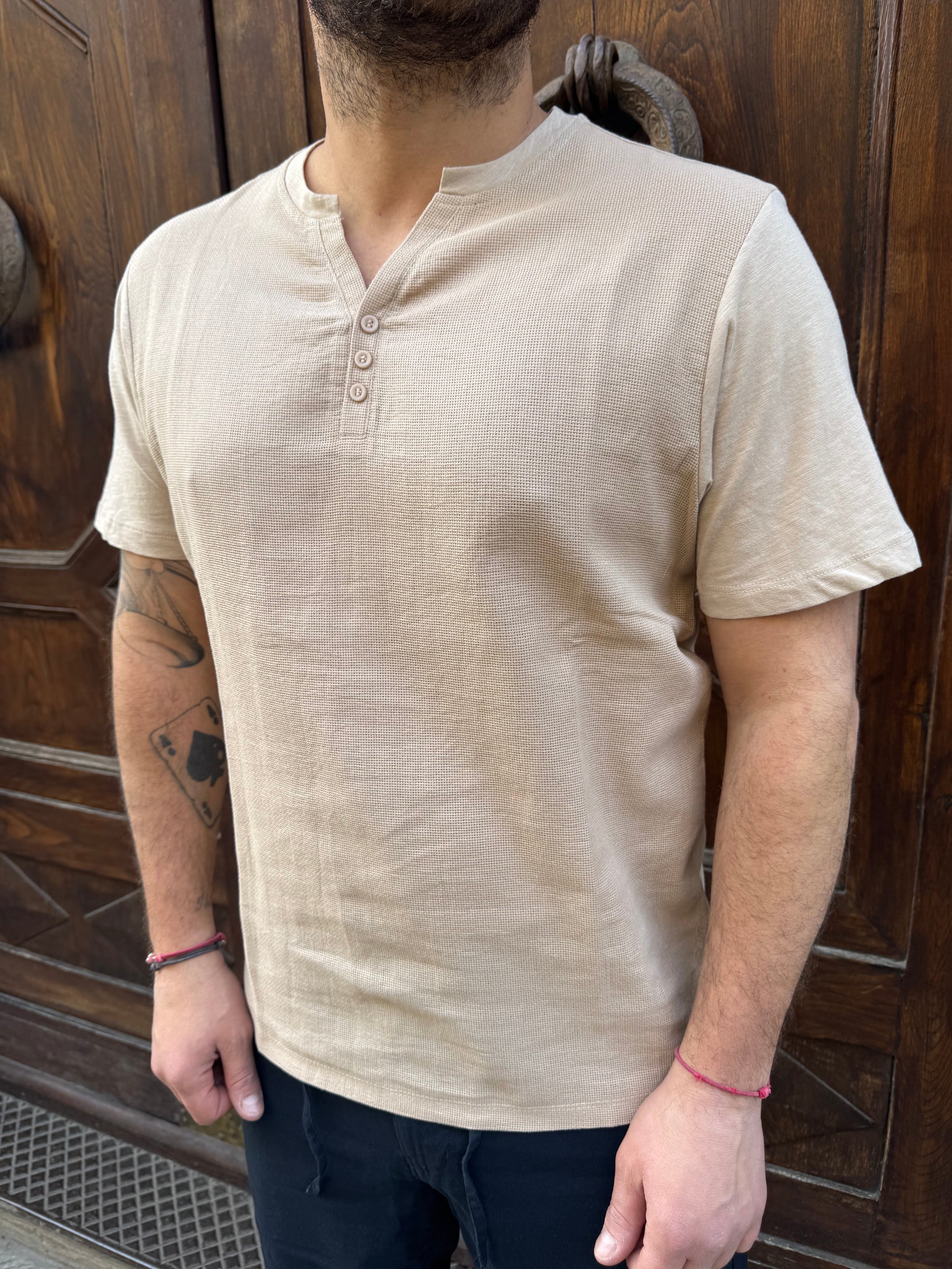 T-Shirt Serafino di Tréz sabbia