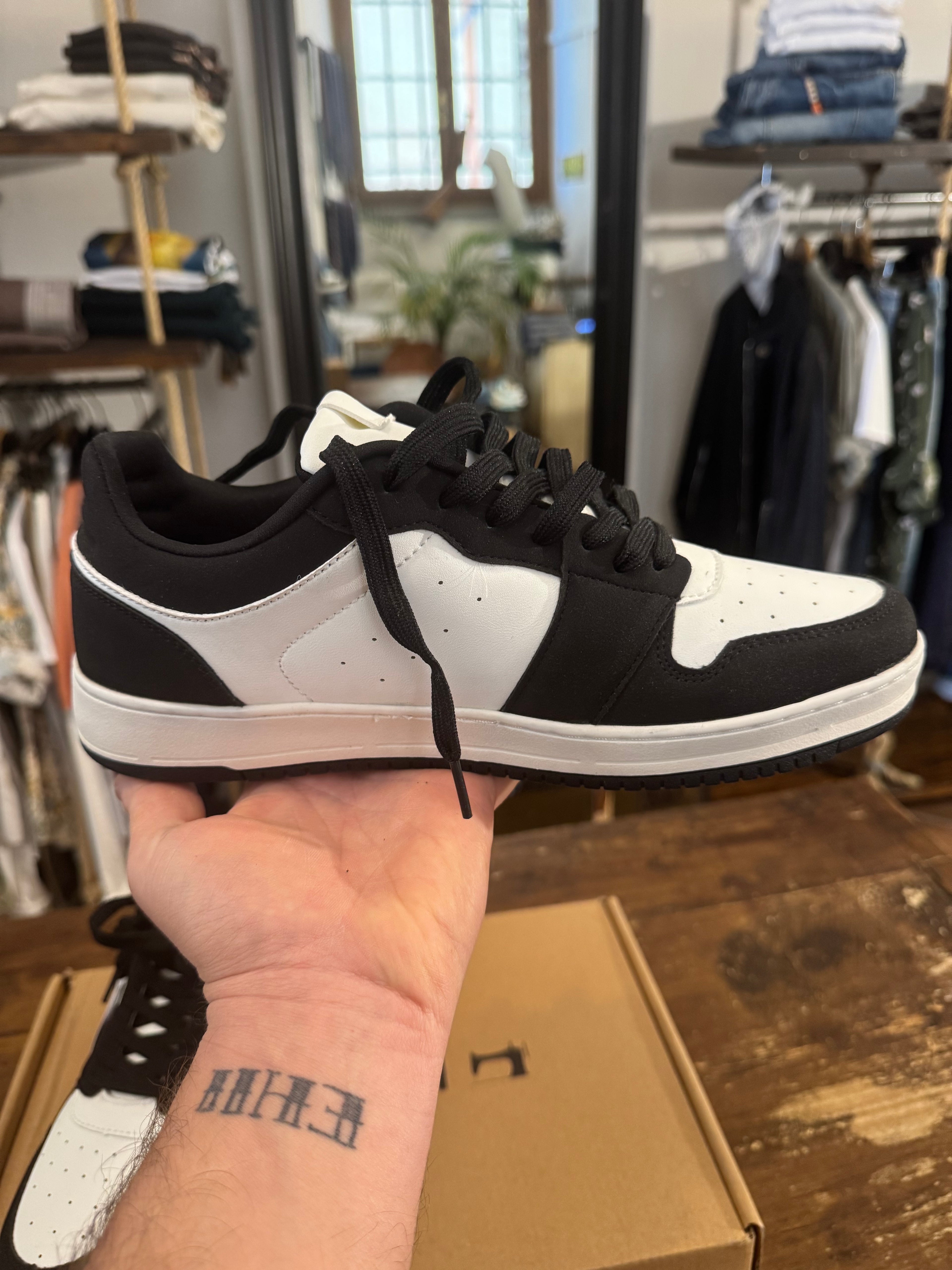 Scarpe Tiffosi Mod. New York Black