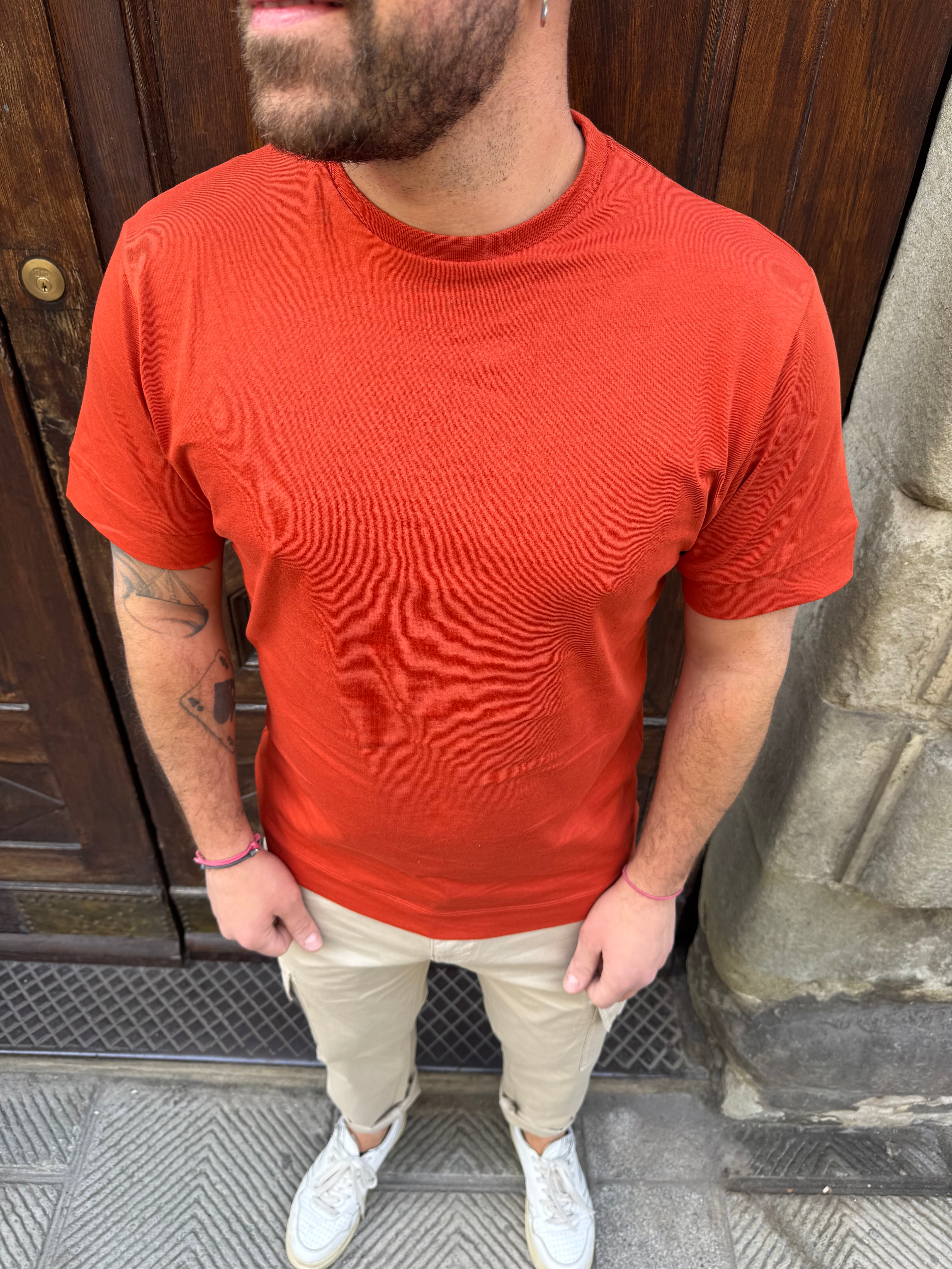 T-Shirt Basic di Hamaki-Ho