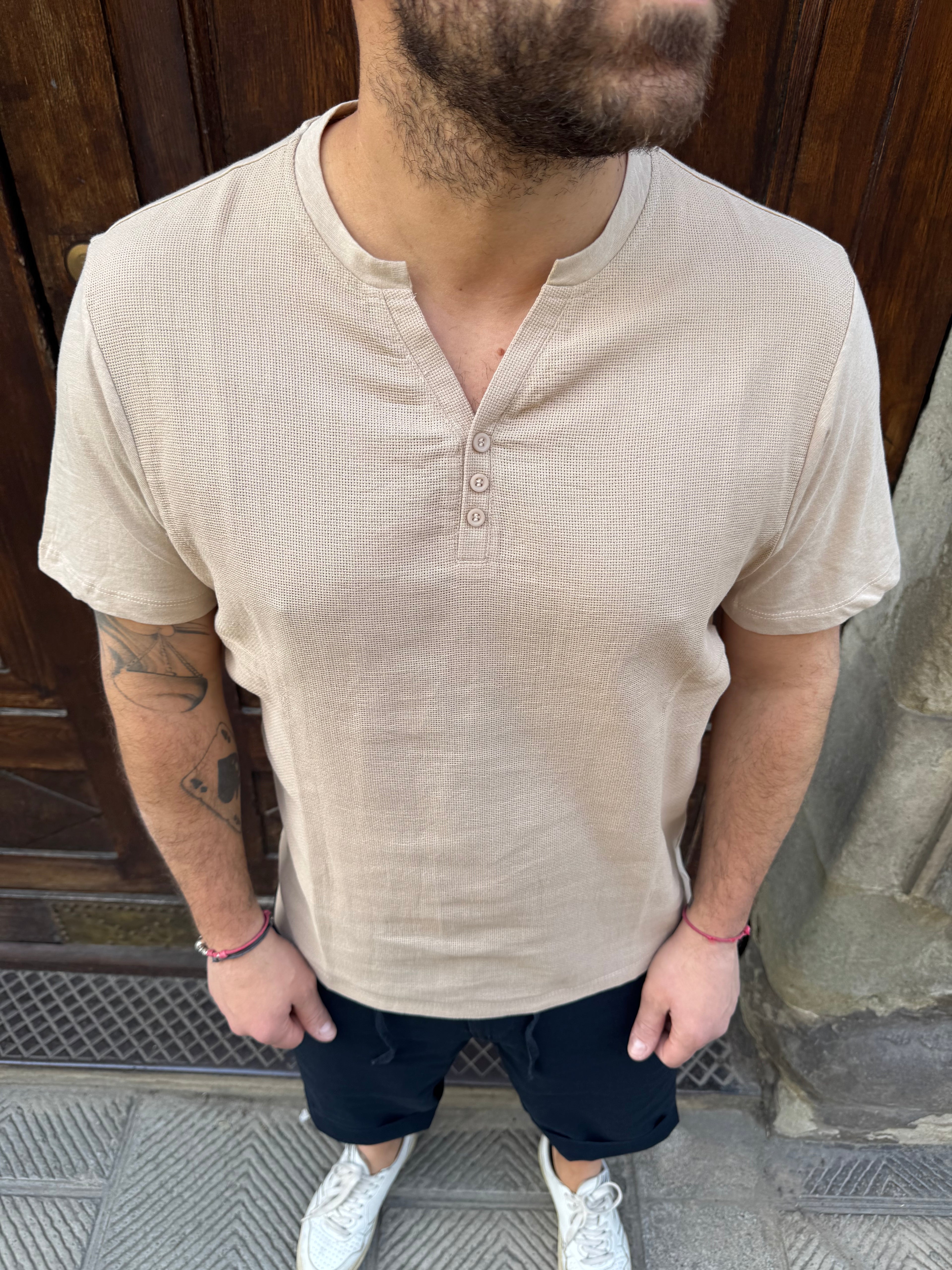 T-Shirt Serafino di Tréz sabbia