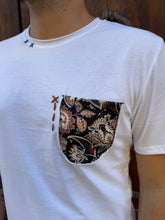 Carica l&#39;immagine nel visualizzatore di Gallery, T-shirt James con taschino
