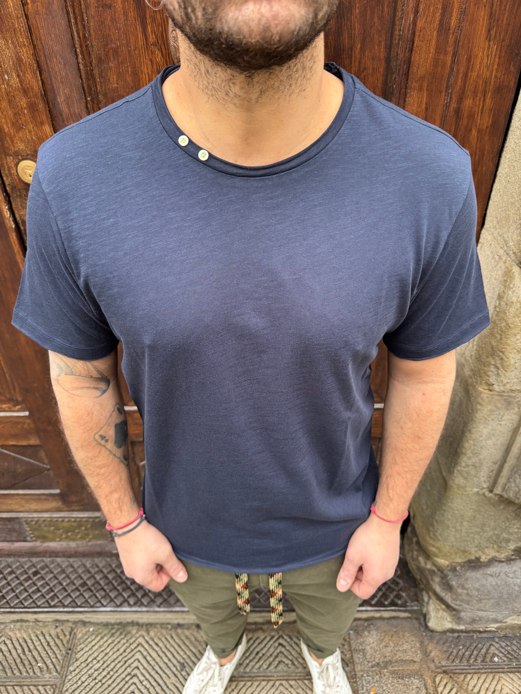T-Shirt Topo di Tréz blu