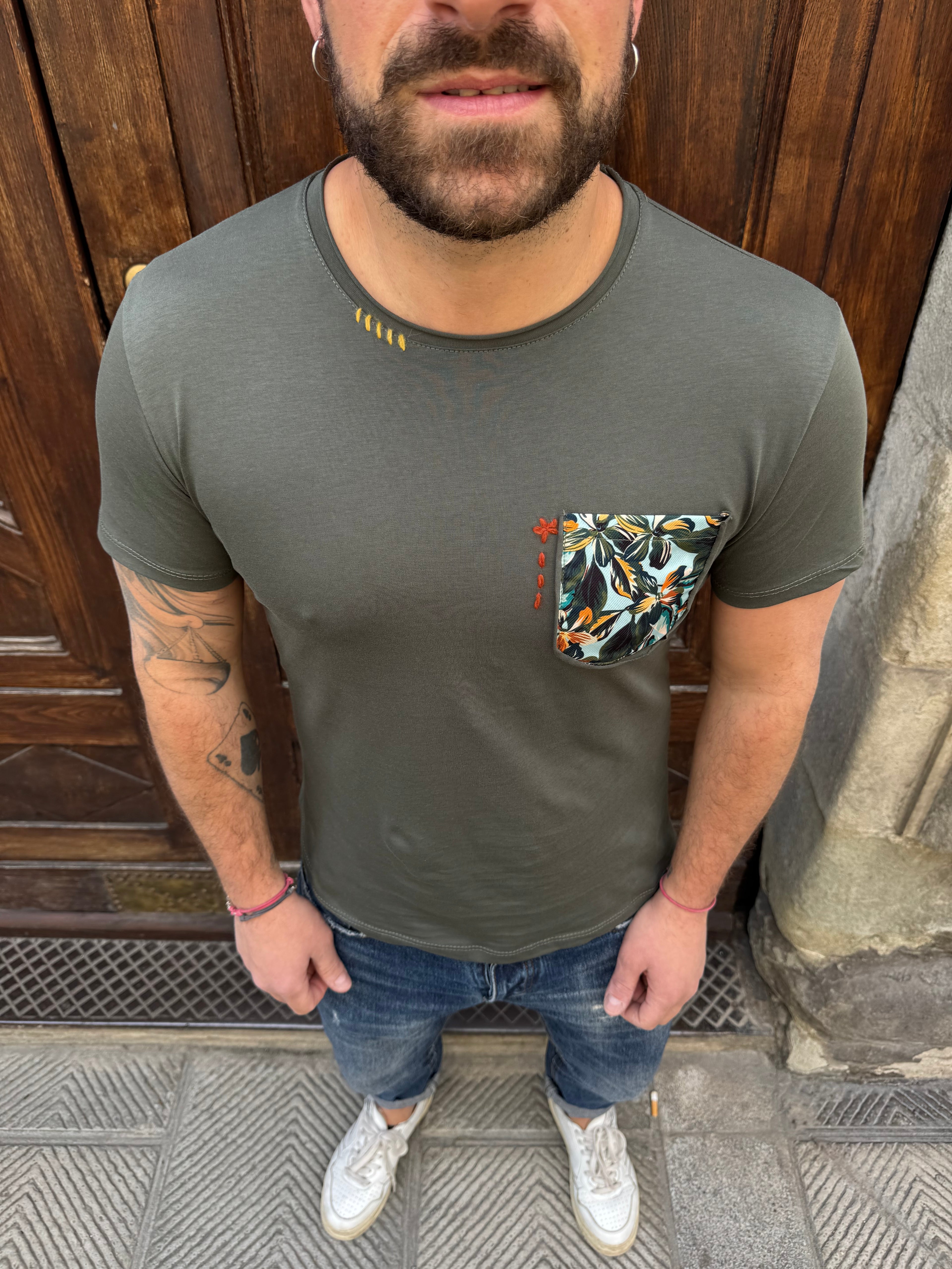 T-Shirt taschino di 3.9