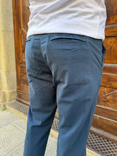 Carica l&#39;immagine nel visualizzatore di Gallery, Pantalone Lewis di Trèz blu
