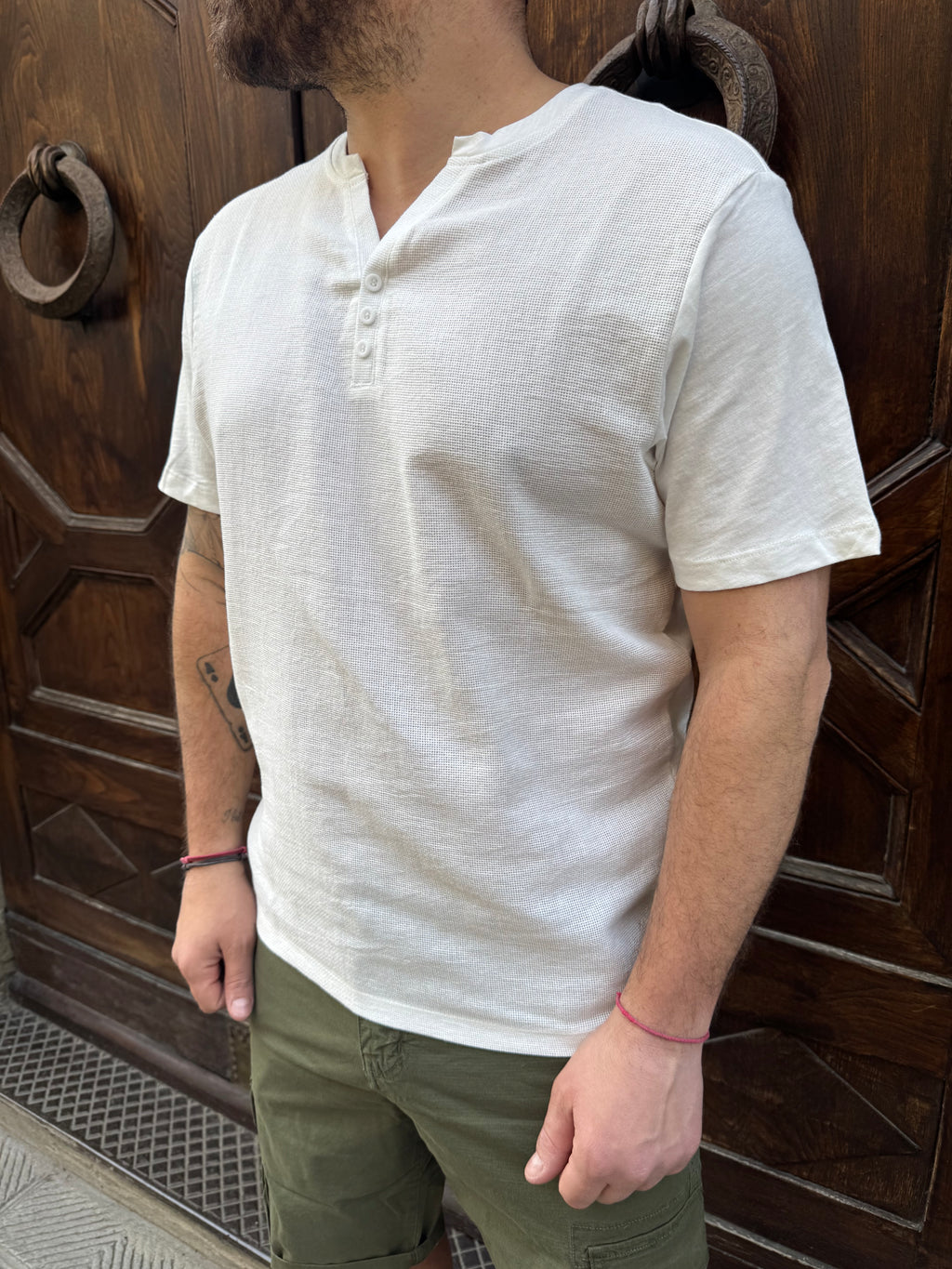 T-Shirt serafino di Tréz Bianca