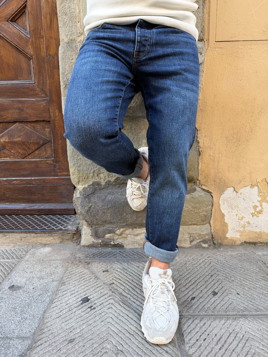 Jeans Steve di Hamaki-Ho