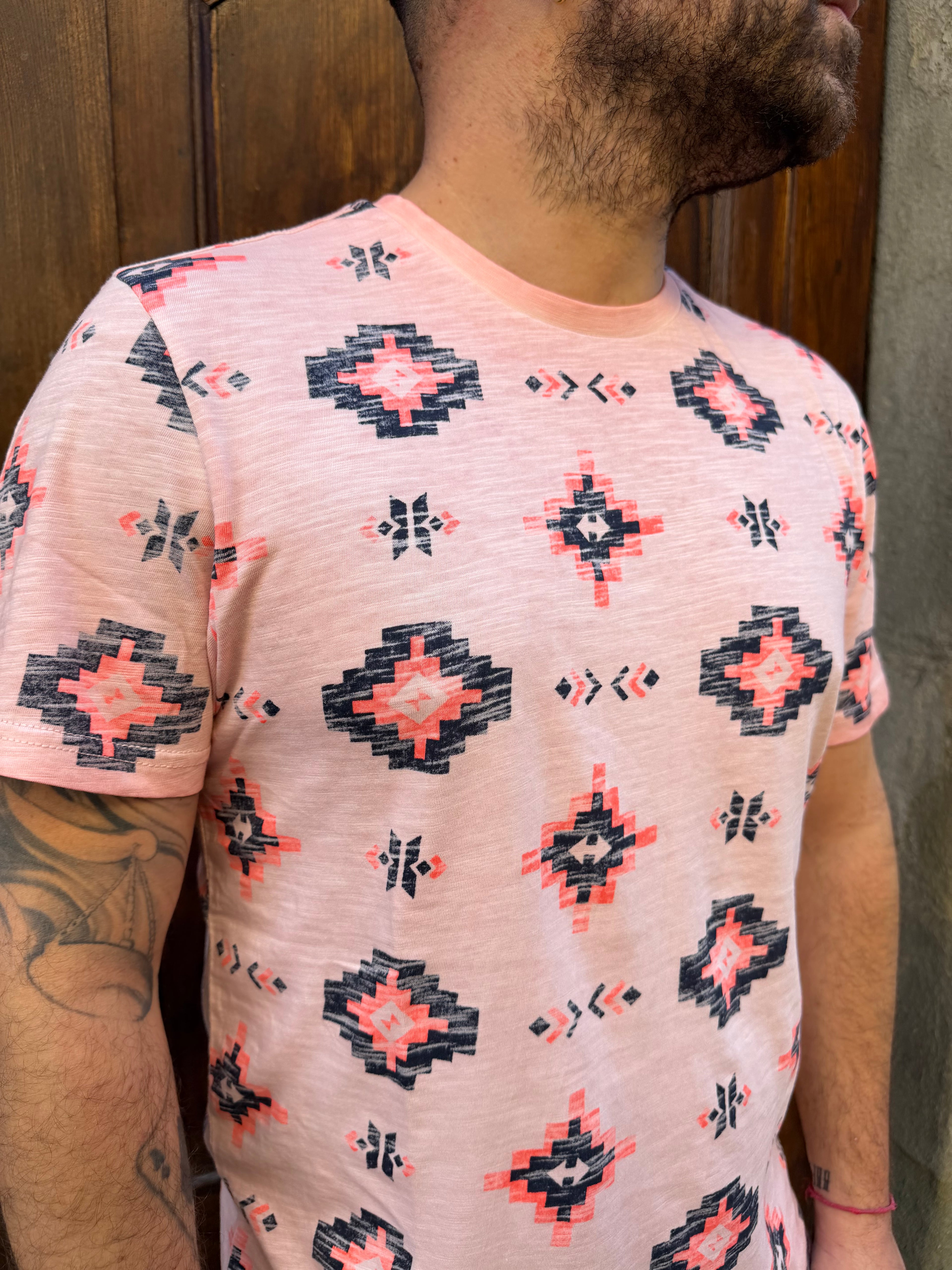 T-Shirt Etnik di Petrol rosa