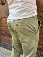 Pantalone Chinos di Telamira verde
