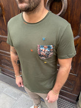 Carica l&#39;immagine nel visualizzatore di Gallery, T-Shirt James verde
