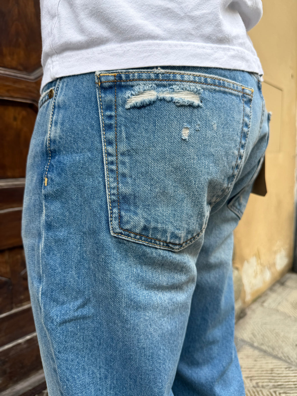Jeans Yellowstone Cropped di Pont con strappo
