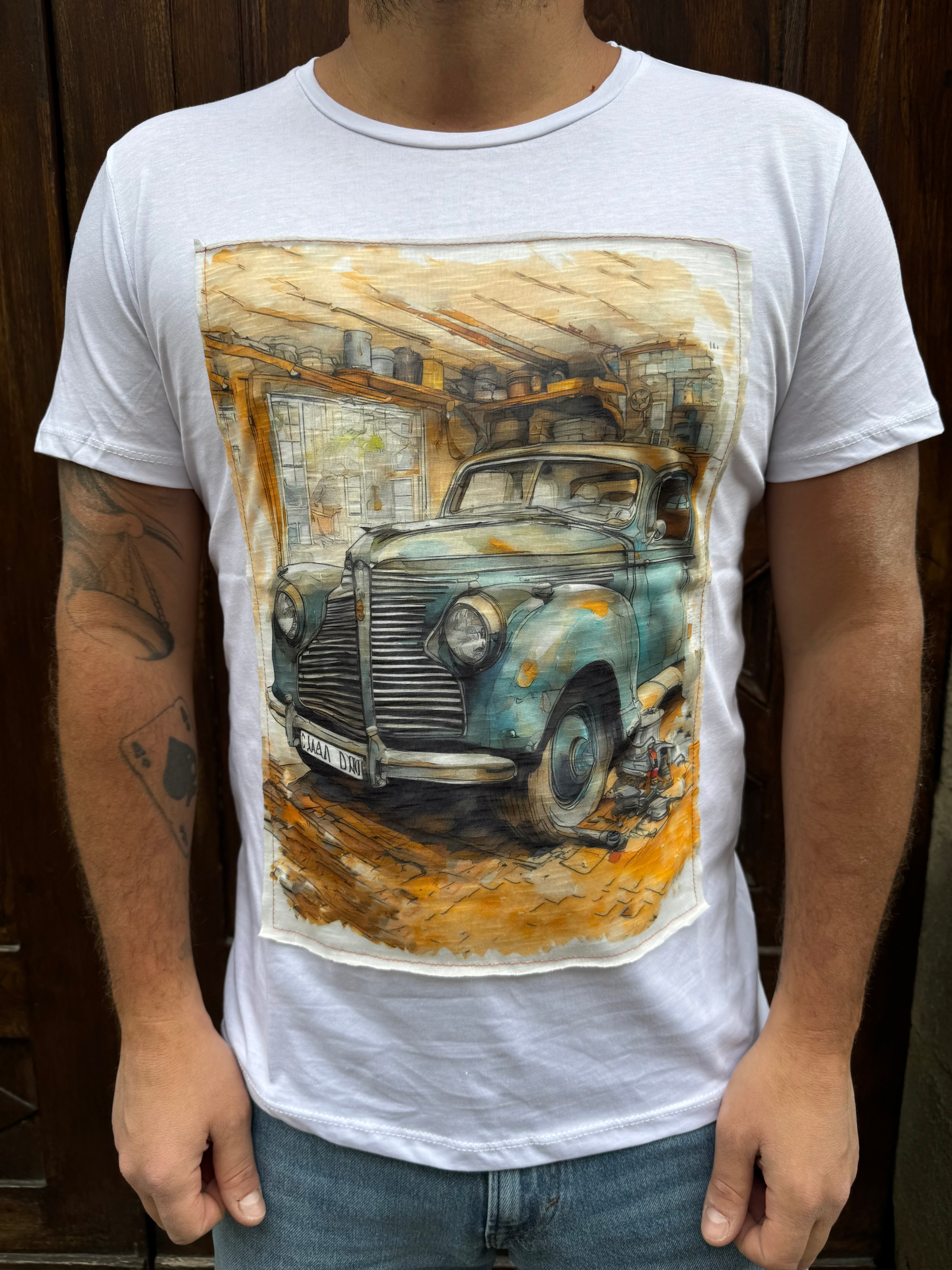 T-Shirt vintage car di 3.9