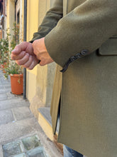Carica l&#39;immagine nel visualizzatore di Gallery, Cappotto Dandy di Hamaki-Ho verde
