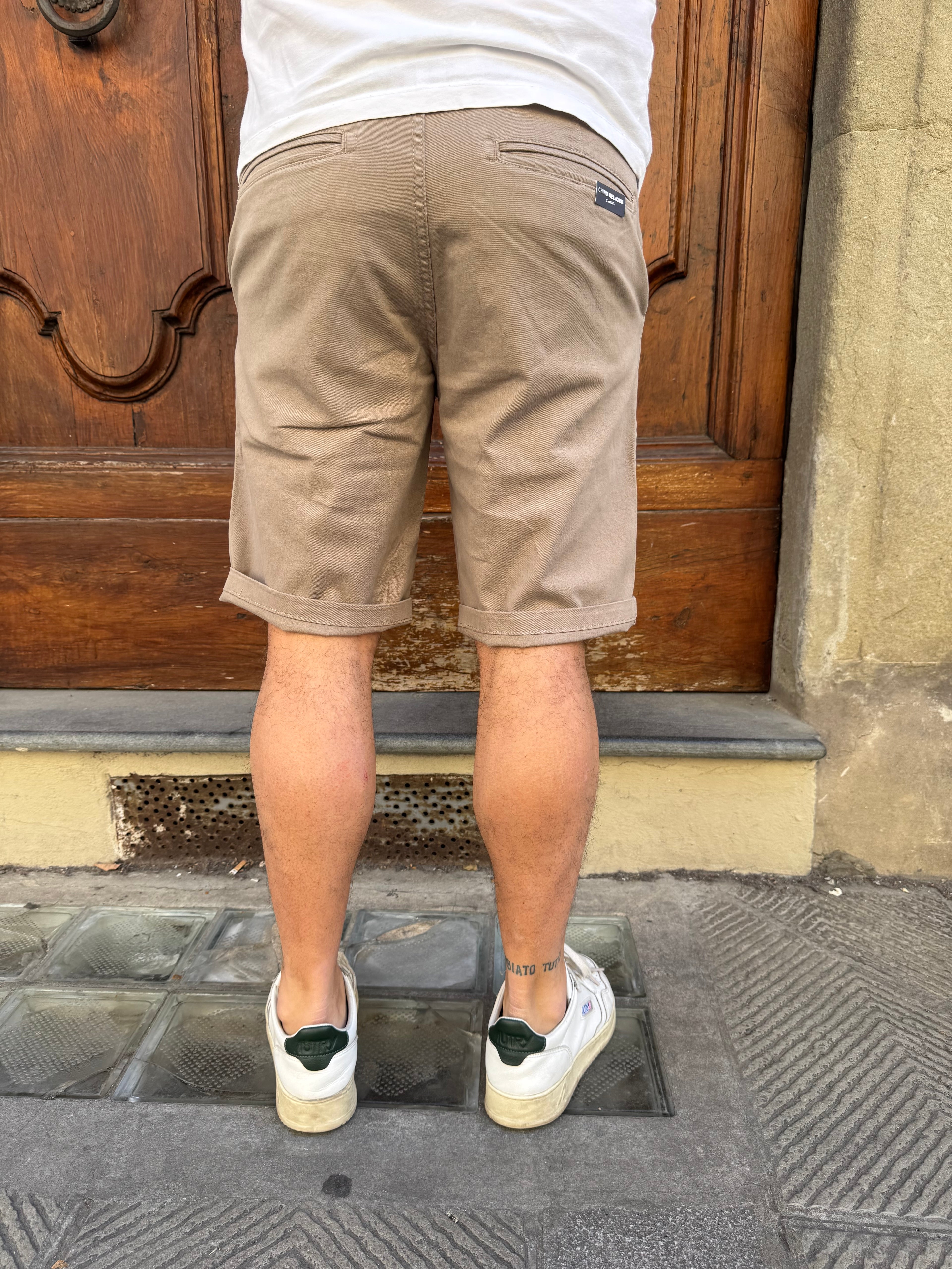 Bermuda Chinos di Tiffosi beige