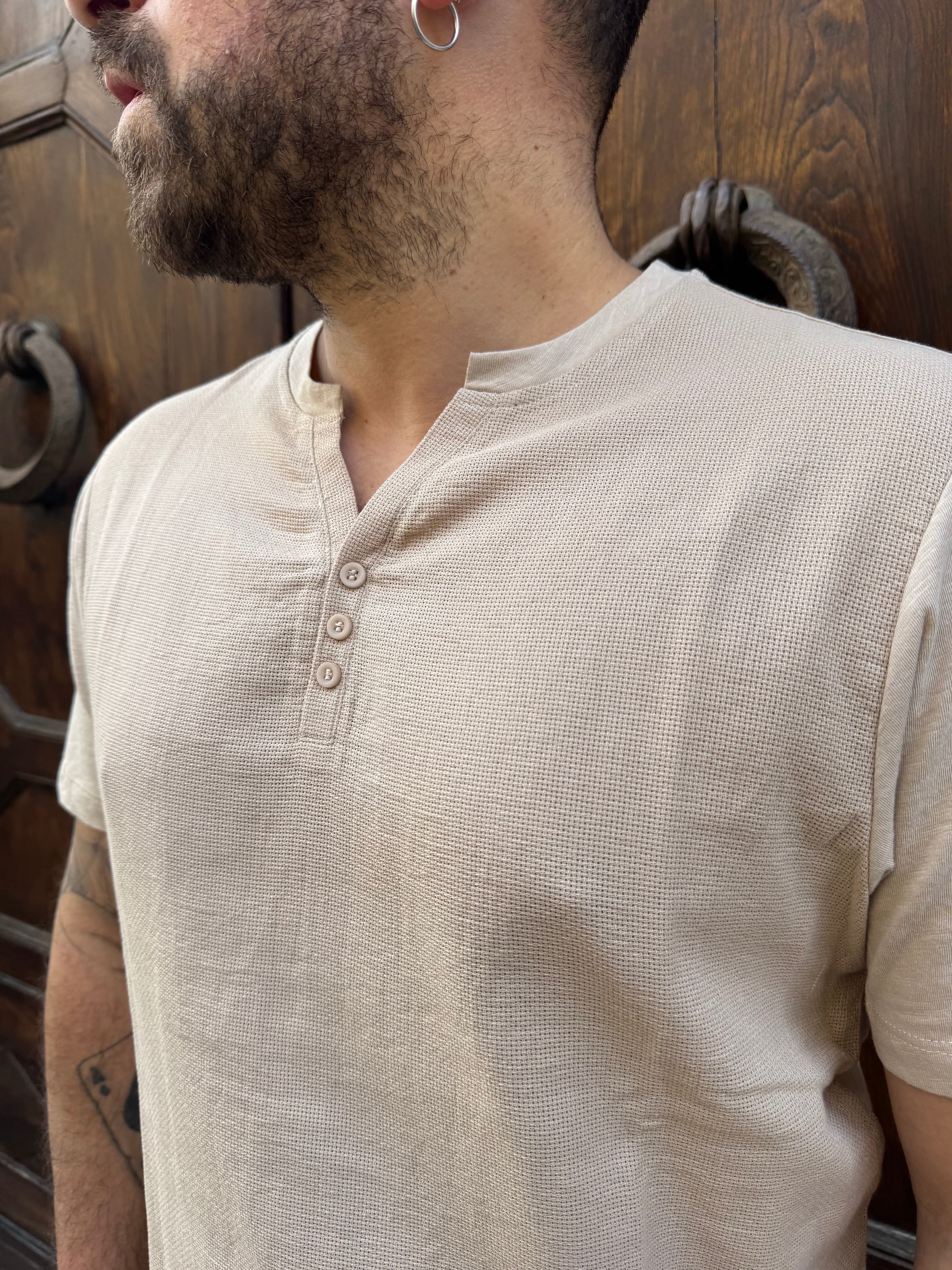 T-Shirt Serafino di Tréz sabbia