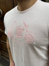 Carica l&#39;immagine nel visualizzatore di Gallery, T-Shirt Scrambler di Petrol rosa
