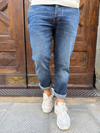 Jeans a Carlos di Hamaki-Ho