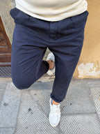 Pantalone Chinos di Hamaki-Ho con pences blu navy