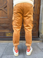 Pantalone cargo in velluto di Telamira caramello