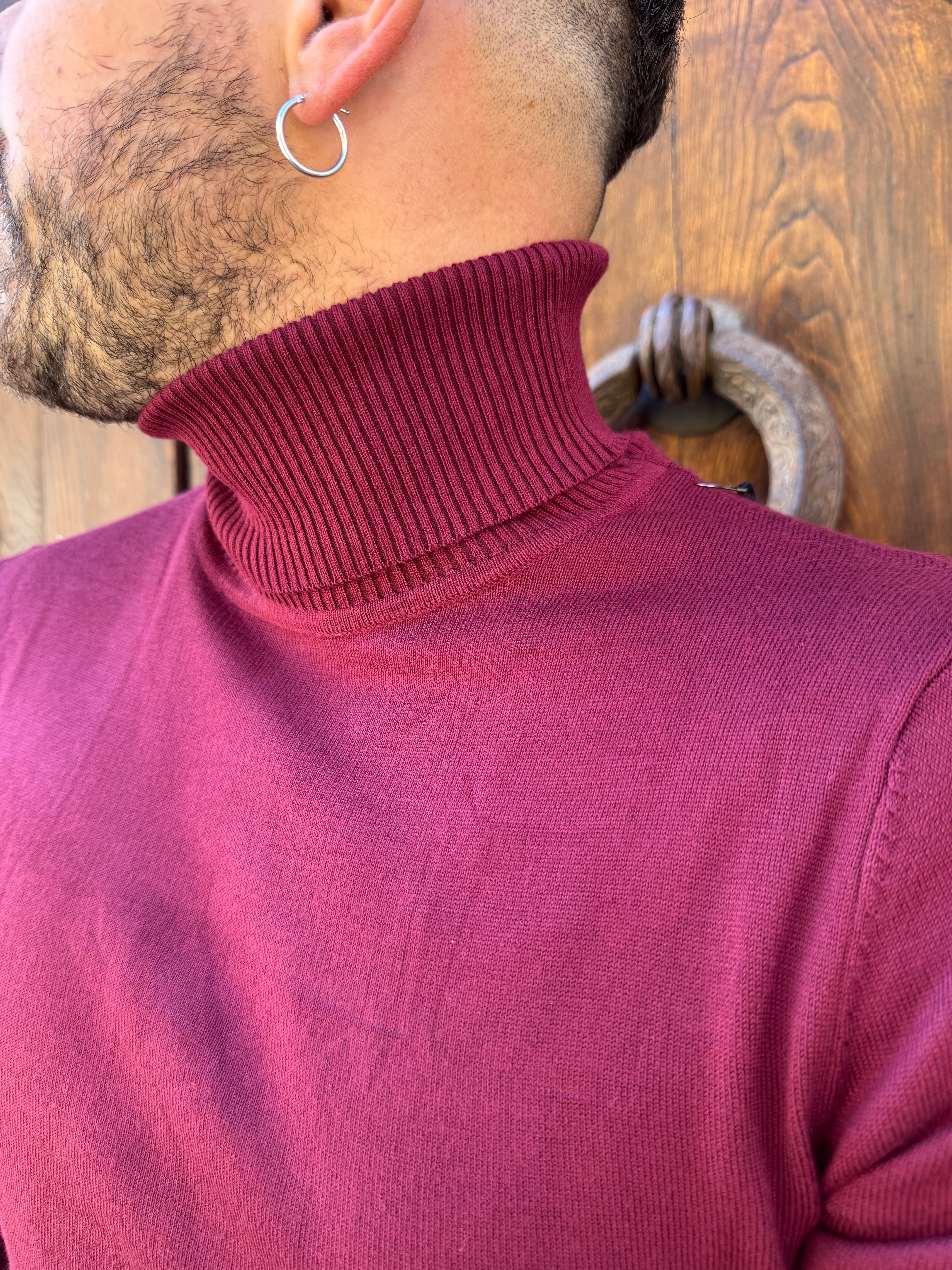 Maglioncino Dolcevita di Telamira bordeaux