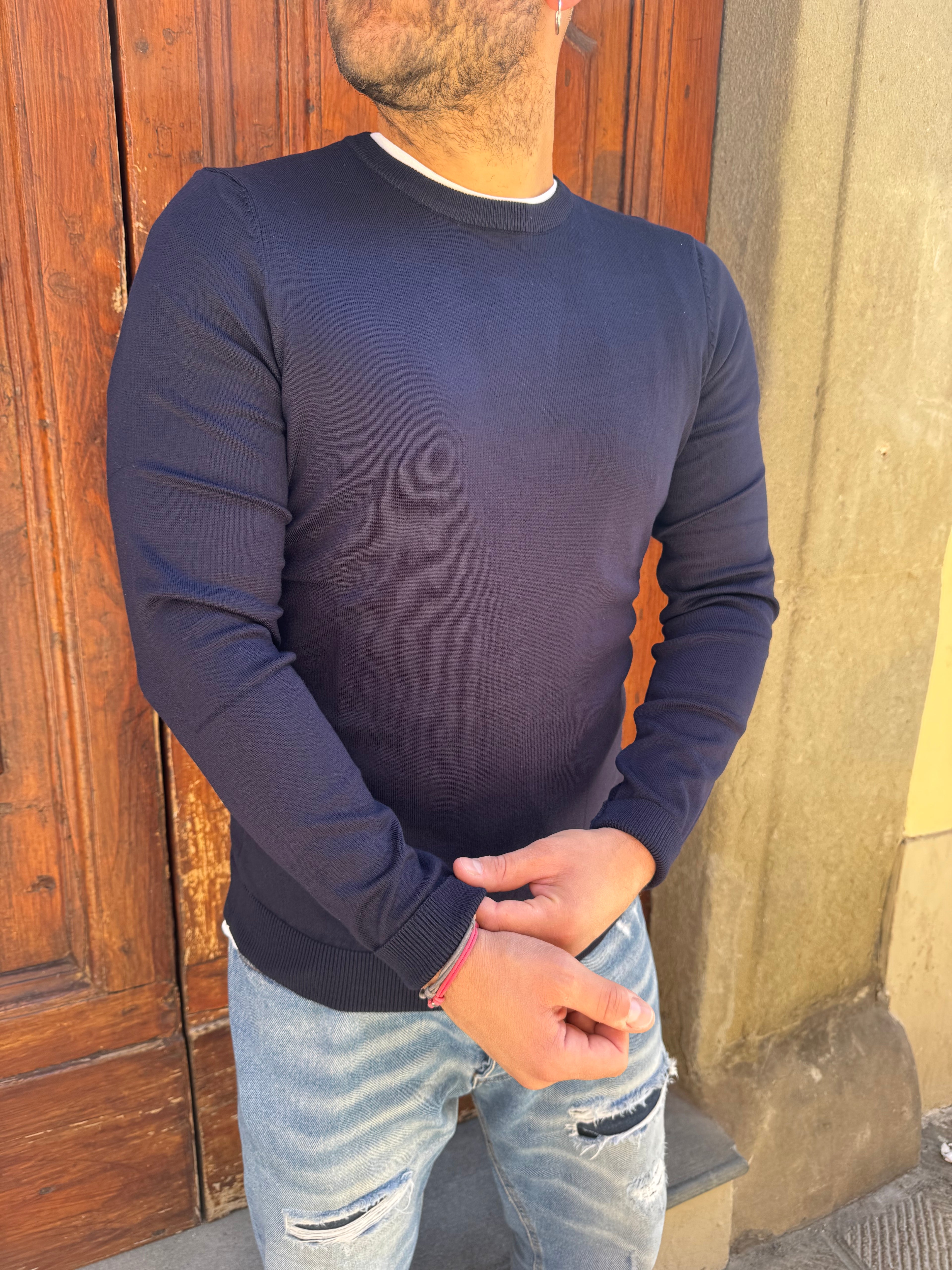 Maglioncino basico di Telamira blu