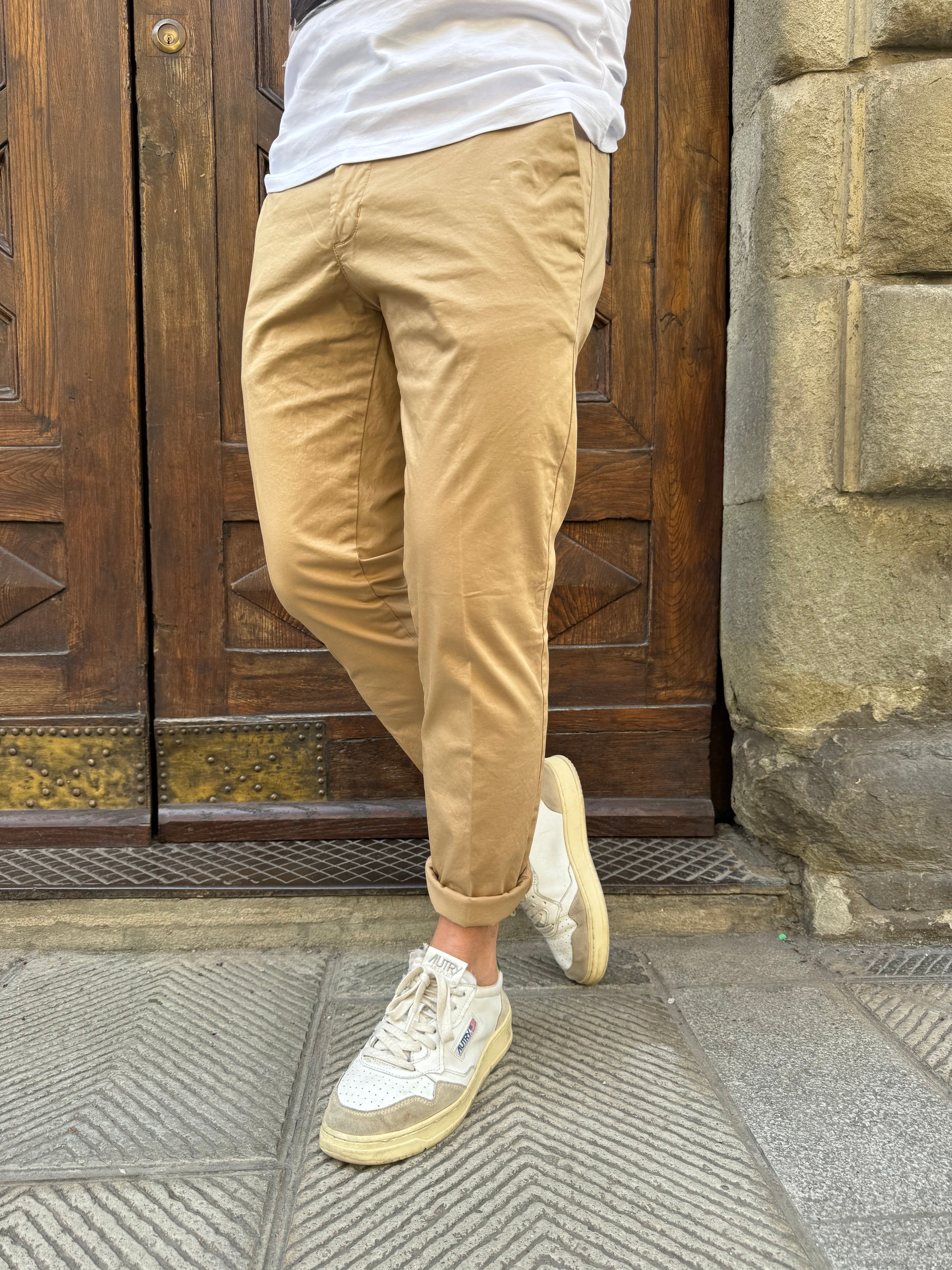 Pantalone Chinos di Telamira beige